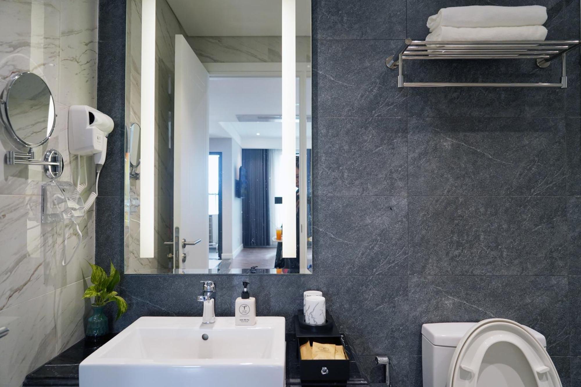 Armin Homes Altara Residences Quy Nhon Bagian luar foto
